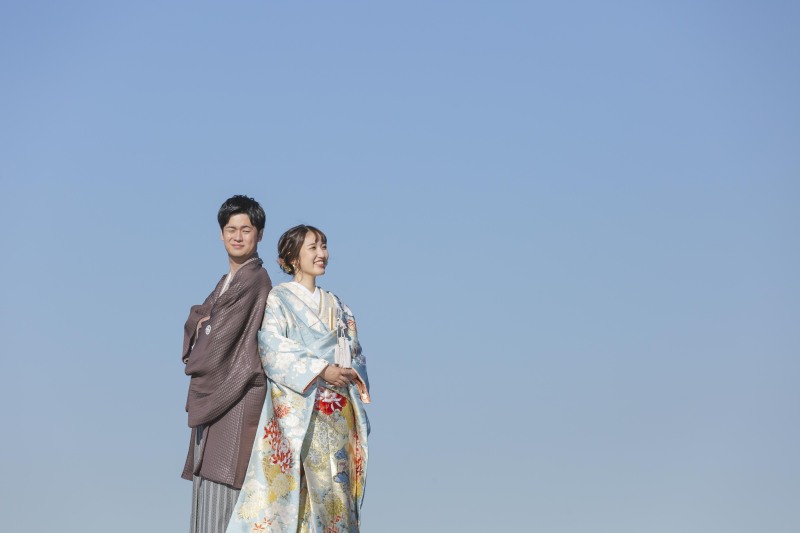 水色のキャンパスがお二人を引き立ててくれます!!