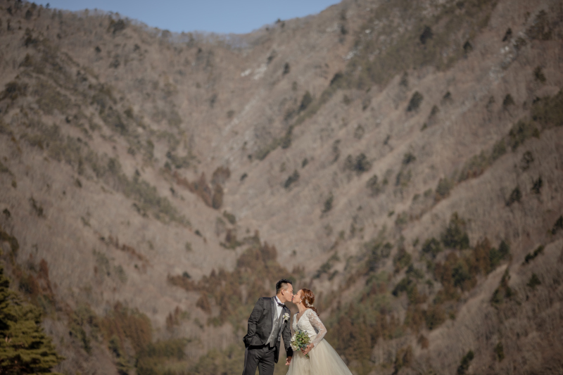 壮大な背景で！