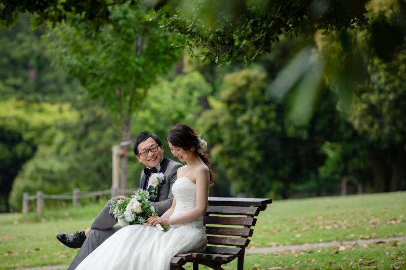 ベンチがあったら座ってもらいます。笑