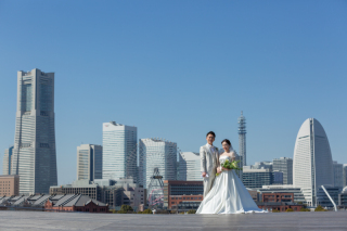 晴天の大桟橋にて