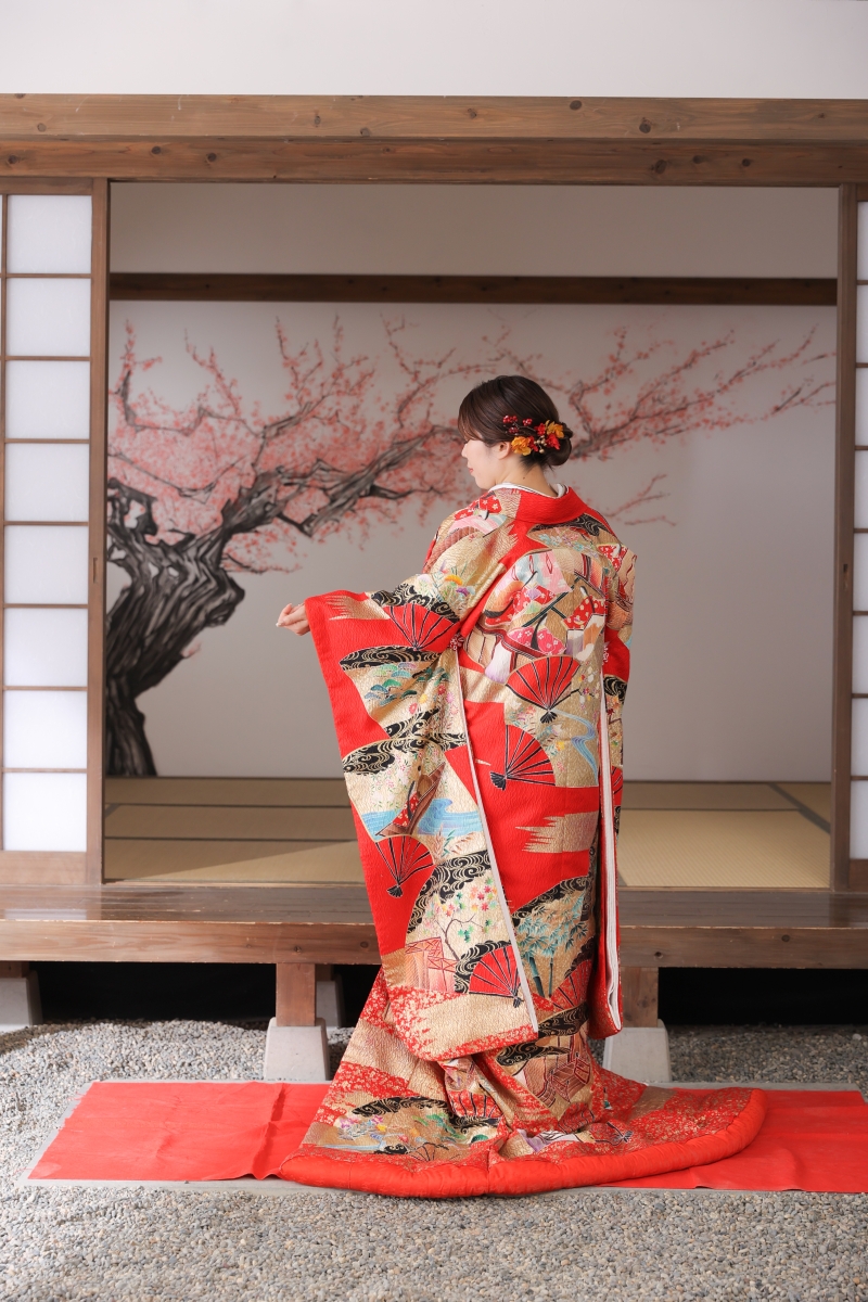 新婦様の着物を下ろして