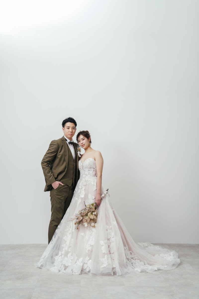 まずは白壁でシンプルに