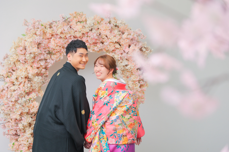 満開の桜に包まれて、ハッピーオーラ全開のショット