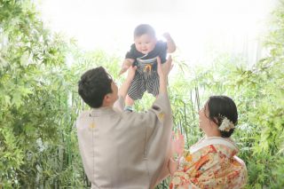 お子さんと一緒の屋内庭園