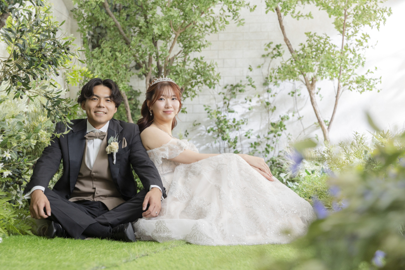 スタジオの中で芝生にいるようなお写真も♪