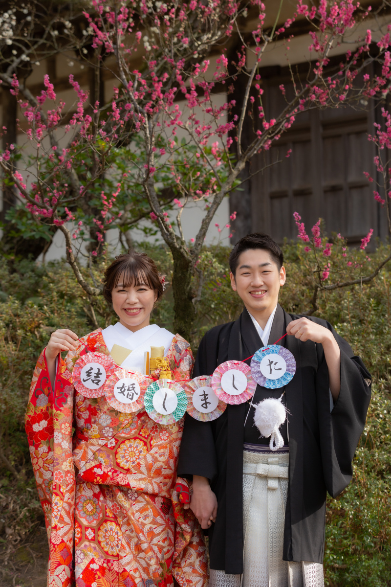 紅梅のピンクが可愛らしい