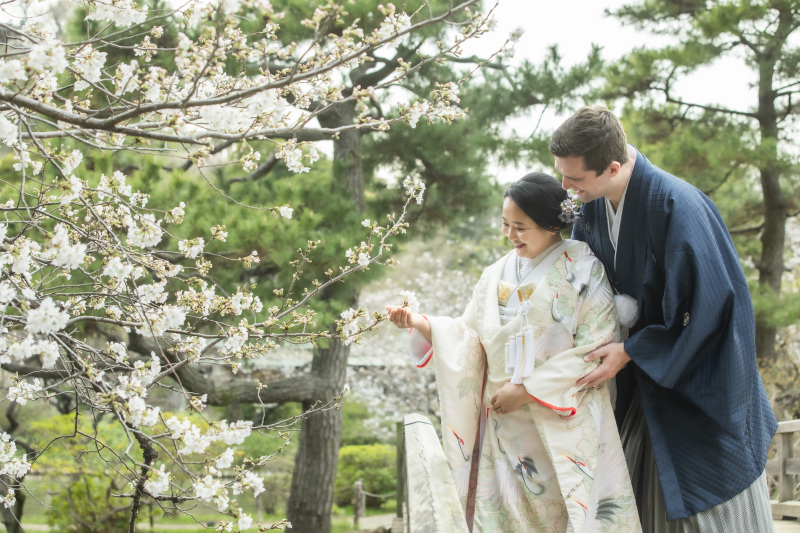 桜愛でるお二人