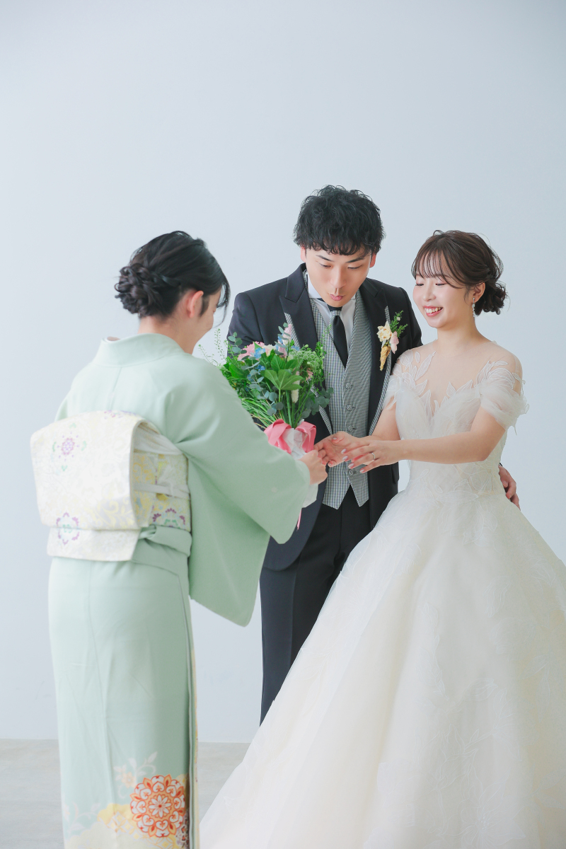 幕開けはサプライズから