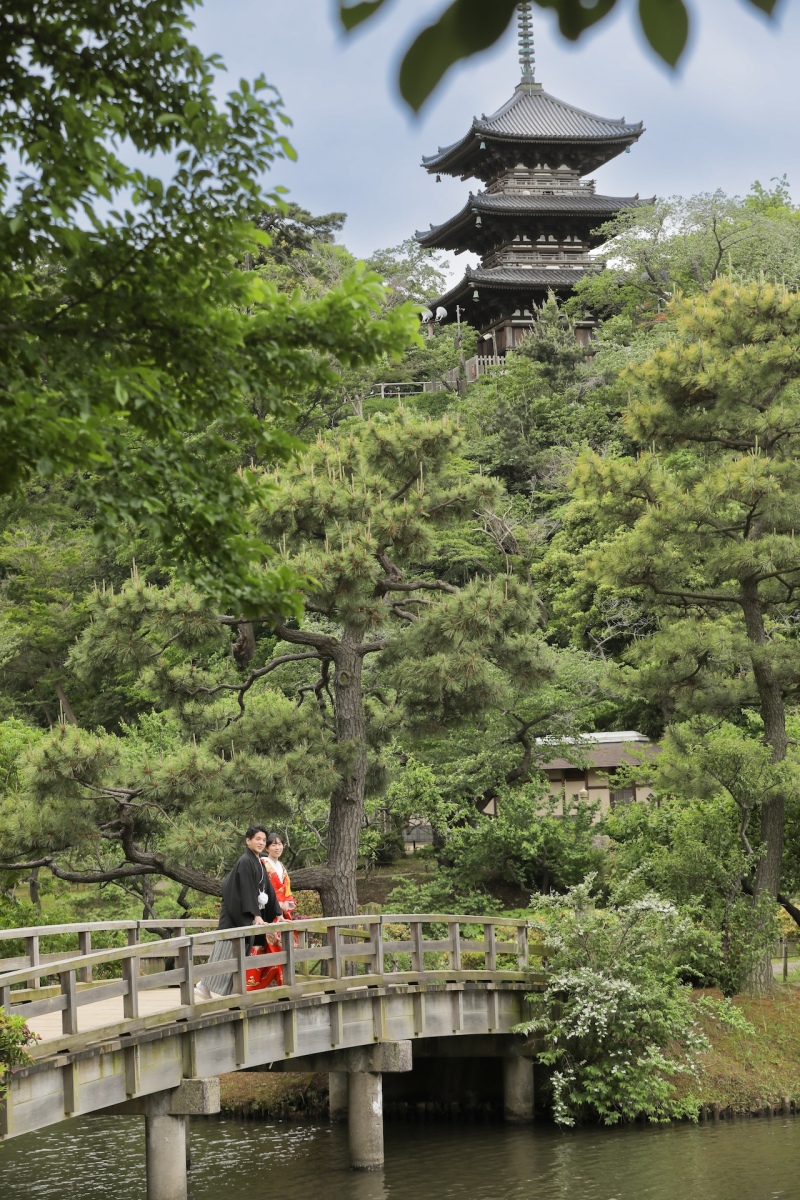 橋で佇むふたり
