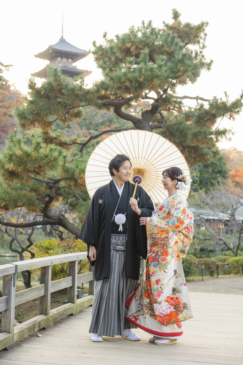 三塔をバックに