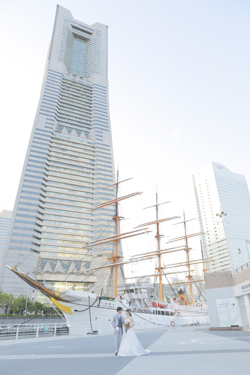 日本丸、ランドマークタワーと共に!