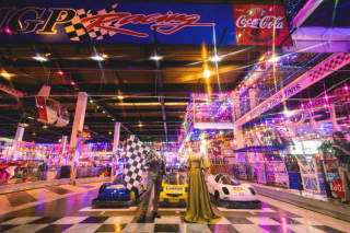 派手に煌めく大慶園