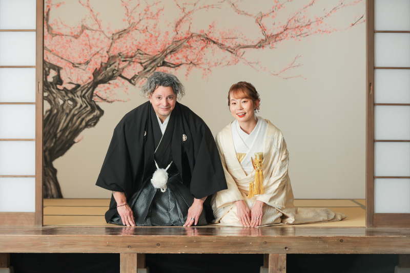 まずはお正座から