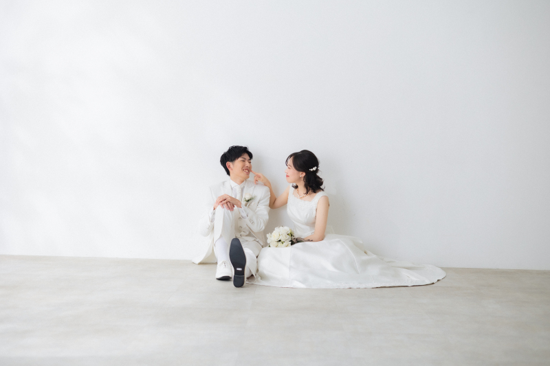 座ったカットも