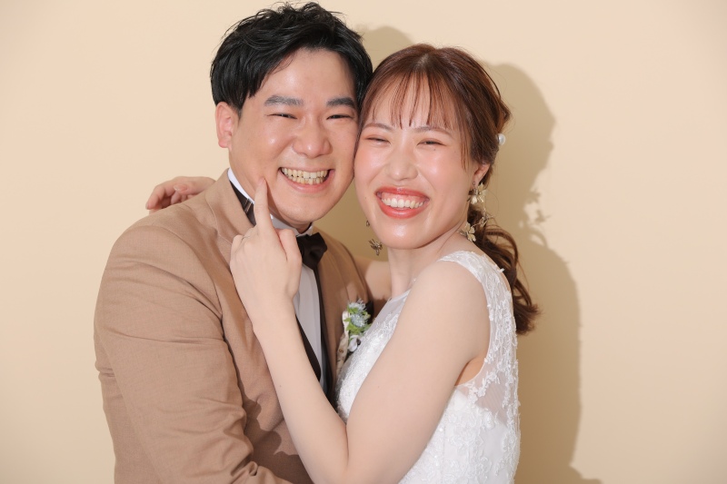 新郎様のほっぺつん！