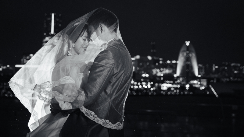 ベールをかぶって