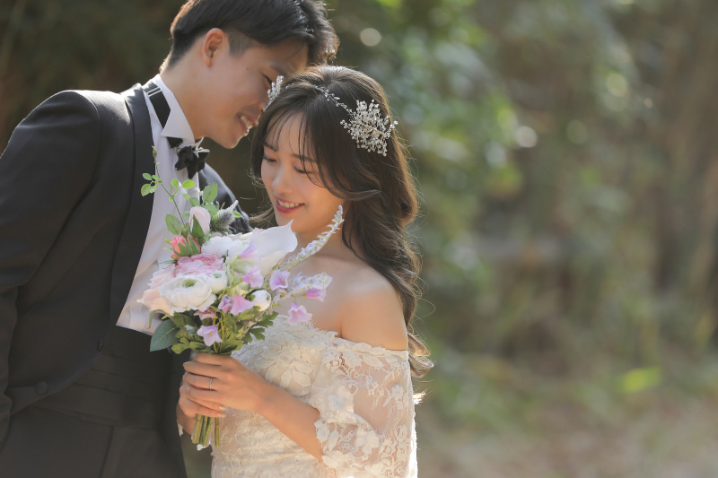 お花を手にして