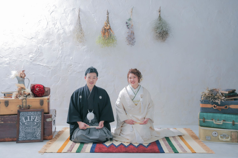 和装ハウススタジオで人気のドライフラワーの壁で