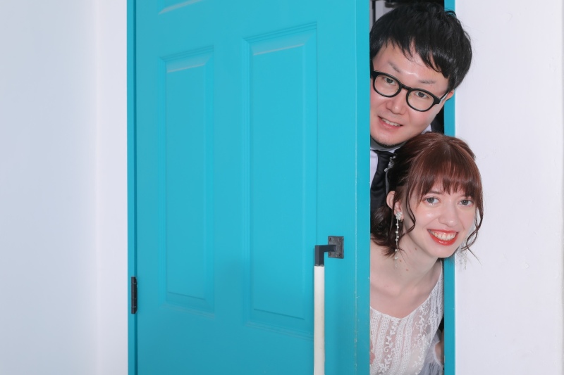 ドアからちらり