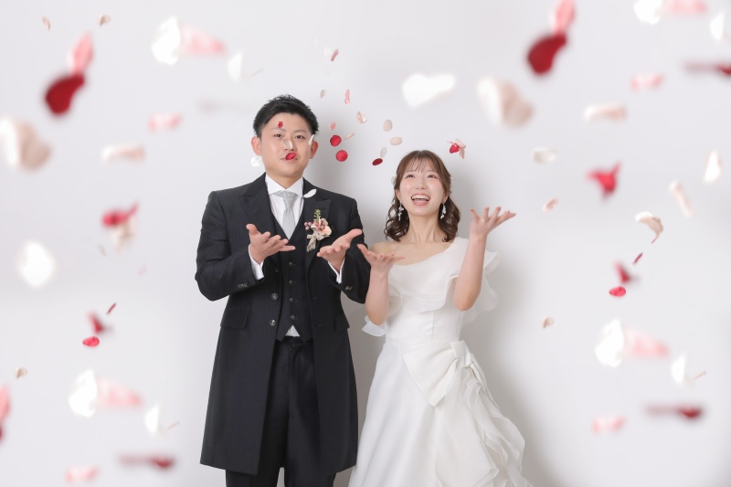 フラワーシャワーをイメージして