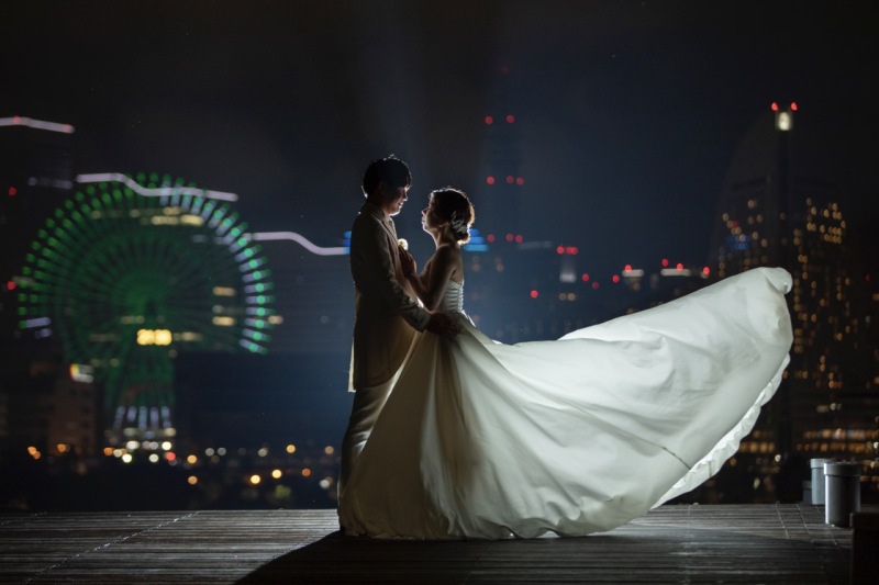 みなとみらいを背景に