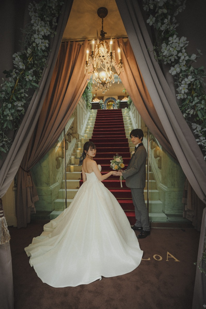 特別な一日を彩るブルーリボンと二人の世界観 〜ラ・バンク・ドロアでのドレス撮影〜