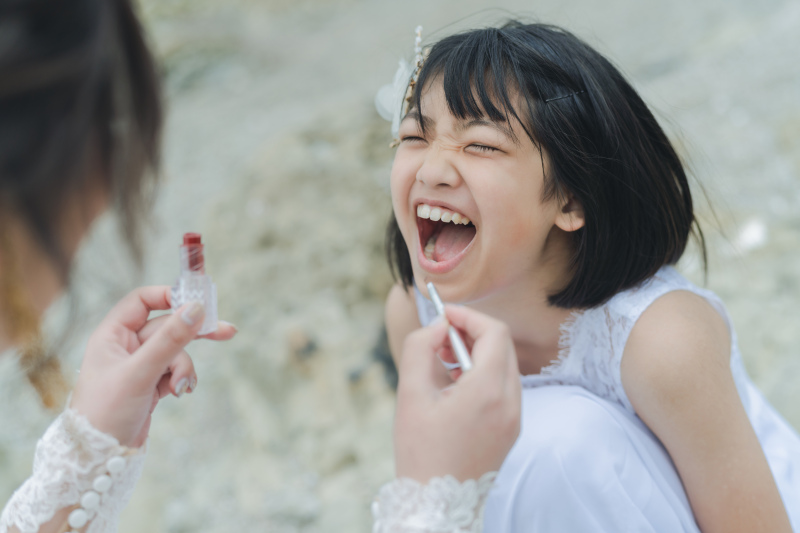 メイクをしてもらう娘様♪