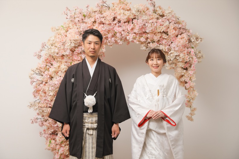 三日月型の桜のアーチ