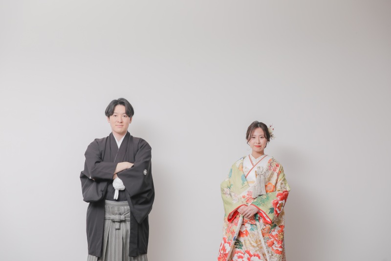 シンプルな背景で