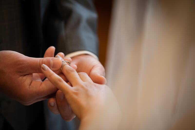 実際の挙式シーンを写真に