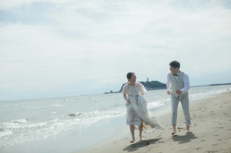 江ノ島をバックに開放的なフォトウェディング！