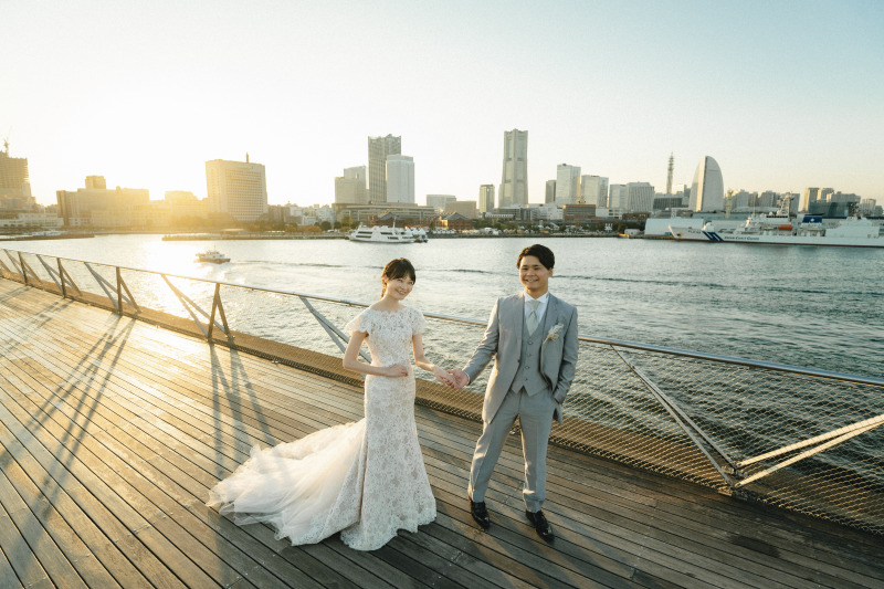 笑顔が素敵な新郎新婦のお二人と一緒に、横浜の景色をバックに素晴らしい写真をたくさん撮影しました。