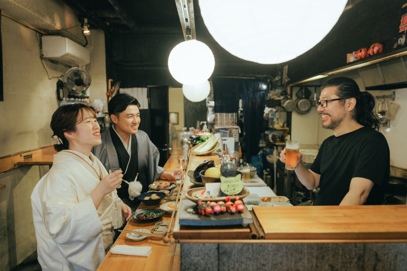 おふたりの行きつけの居酒屋さんで撮影◎ゼクシィに掲載いただきました!