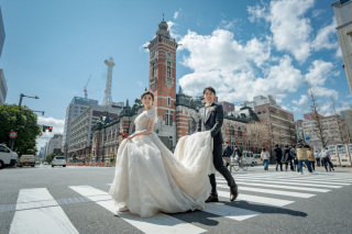 横浜らしい風景と当店一押しの屋内庭園スタジオ