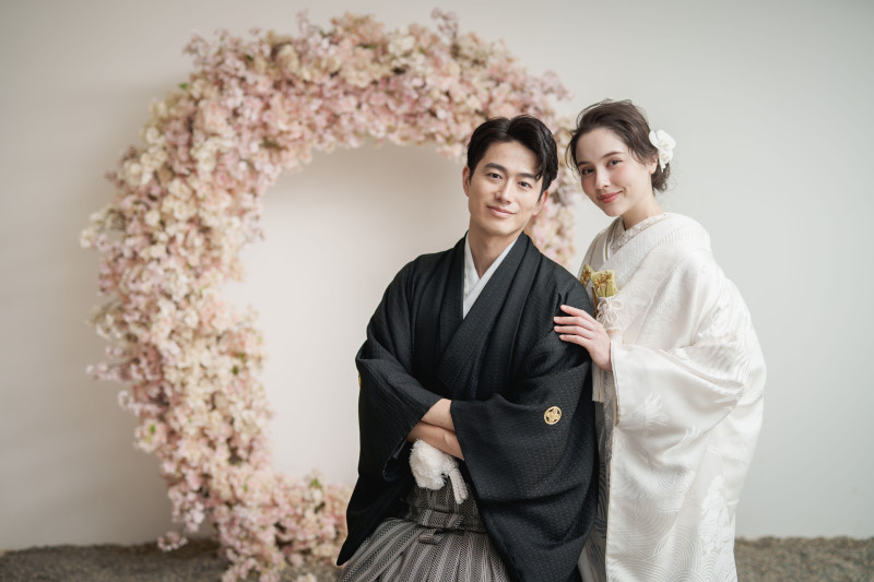 【スペシャルプライス!】*日程限定全データ50カットプラン*屋内庭園スタジオ〜衣装は充実の100着以上ご用意〜