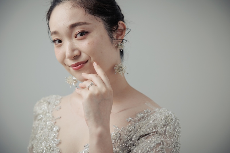 【シンプルに婚礼写真を残す】洋装スタジオ◇基本台紙+1カットデータ◇美肌ライブレタッチ付