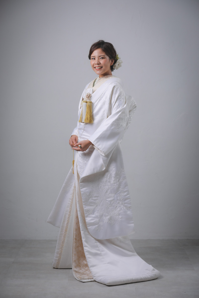 【シンプルに婚礼写真を残す】和装スタジオ◇基本台紙+1カットデータ◇美肌ライブレタッチ付