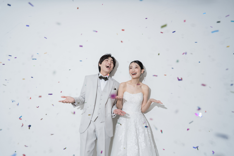 【7月末まで*夏割限定プラン】和装+洋装選べるスタジオ *6月撮影ならさらに22000円OFF!* 全データに美肌・体型補正付き