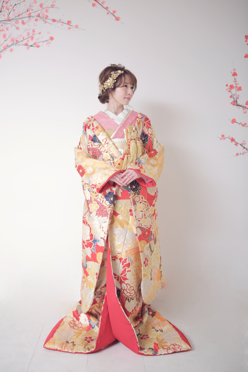 赤まりに扇面 赤疋田柄掛下 衣装 ドレス Studio 8 Decollte Company 愛知県でフォトウェディング探すならphotorait