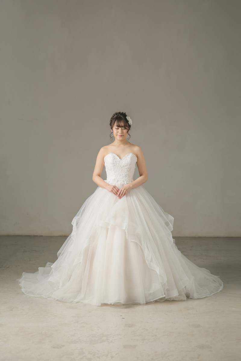 Wd 衣装 ドレス Studio Tvb 梅田店 Decollte Company 大阪府でフォトウェディング探すならphotorait