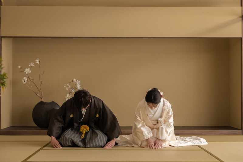 お辞儀ショット