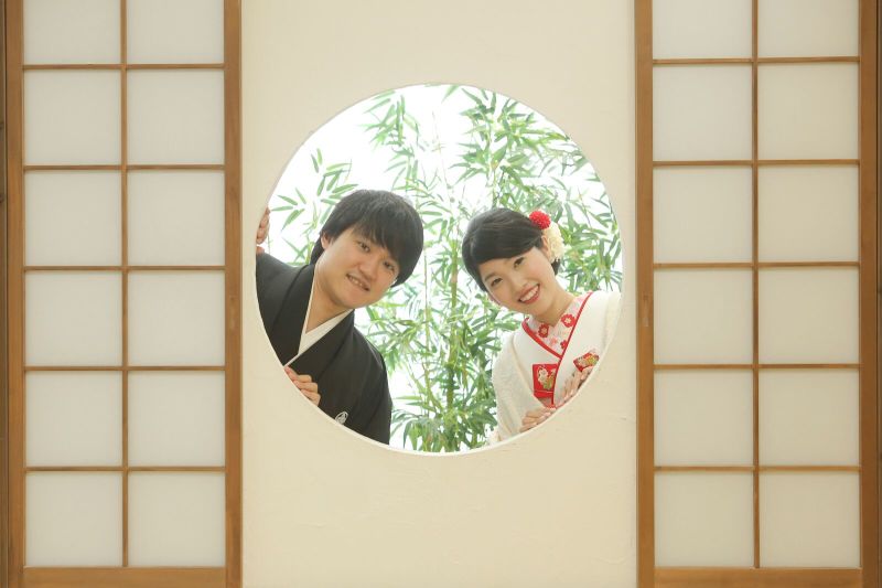 丸窓からひょっこり！