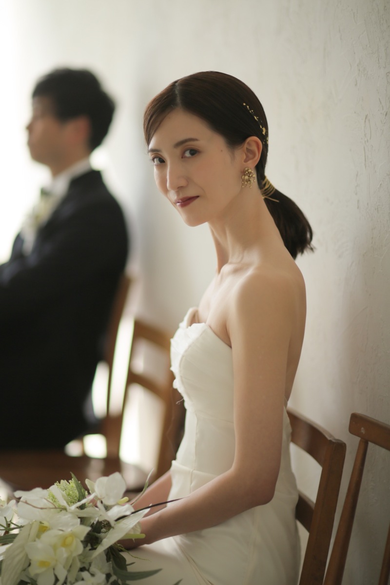 タイトなまとめ髪がお似合い♡