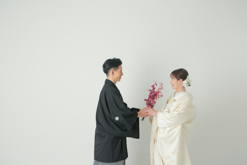 共に手を取り合って