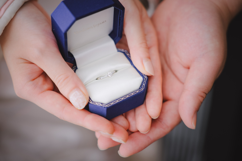 婚約指輪を!