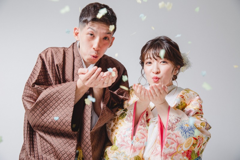 紙吹雪をふーっと