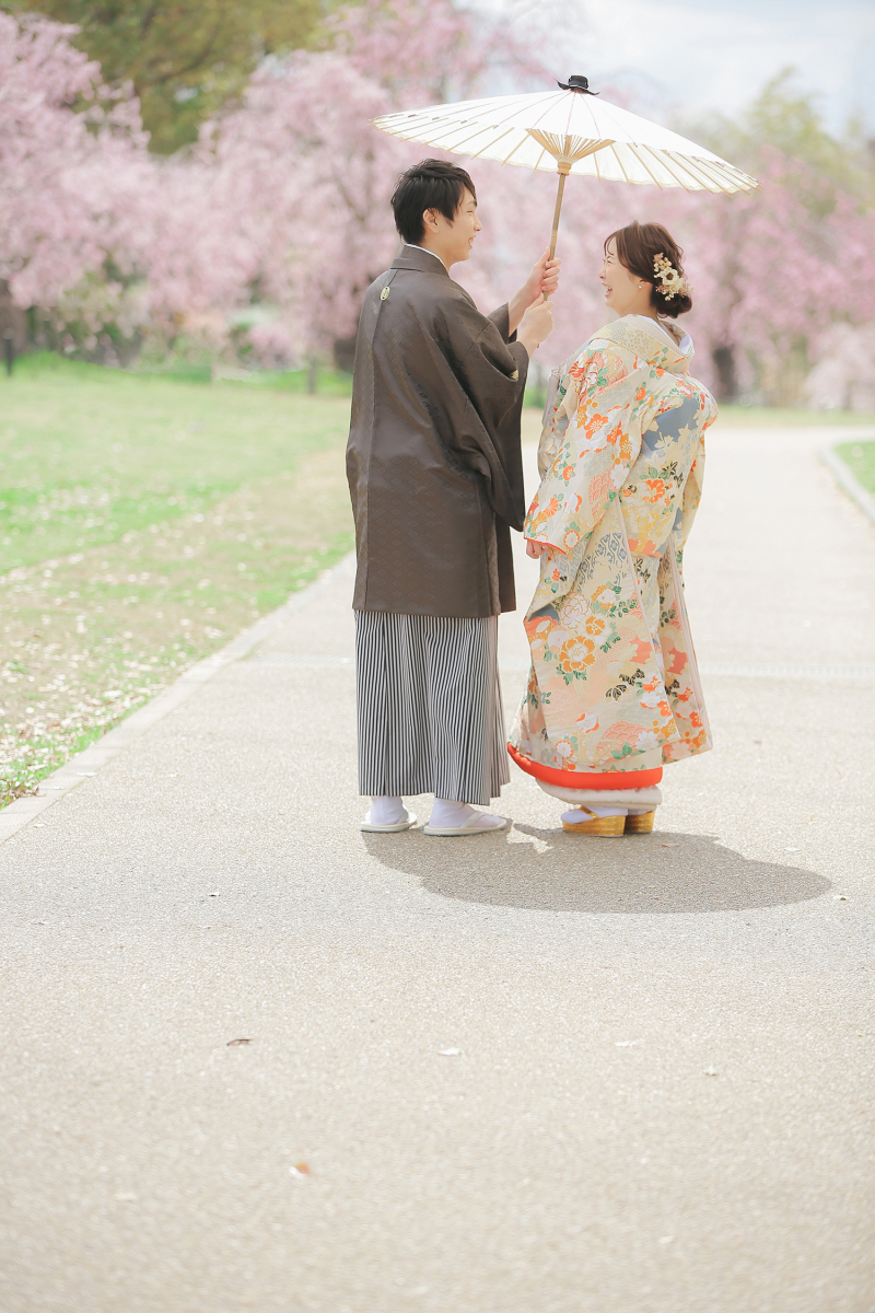笑い合うお2人