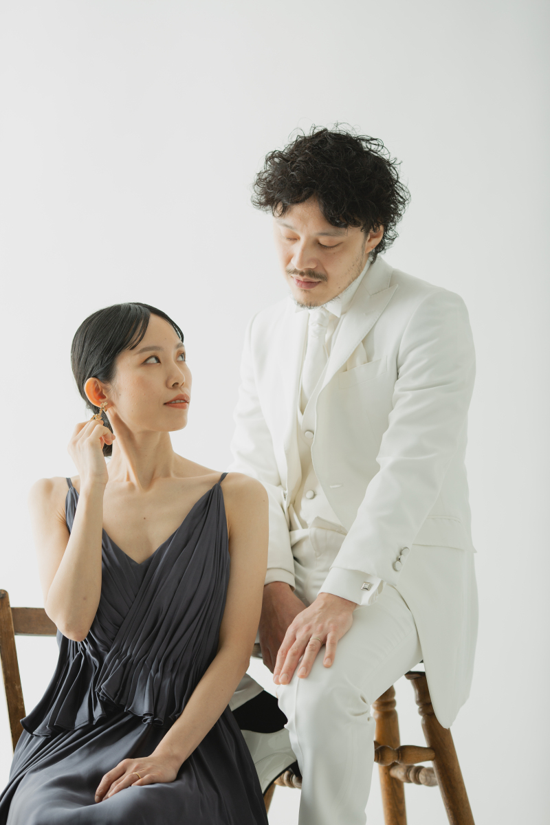 見つめ合う新郎新婦様