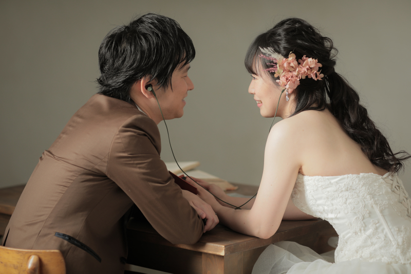 2人の思い出の品と一緒に