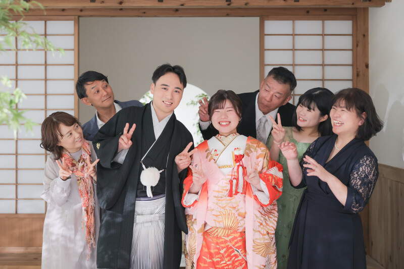 「家族と一緒に、スタジオで撮影しました」